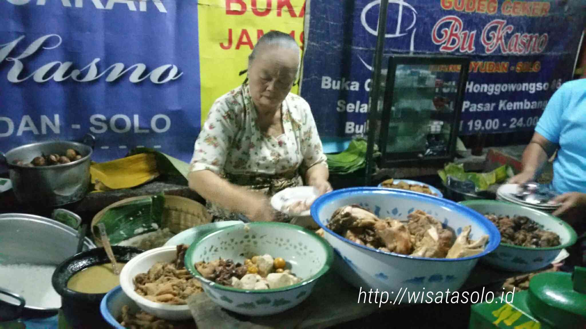 Primadona Gudeg Ceker Bu Kasno Margoyudan Solo